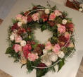 Trauerkranz, rundgesteckt, ca. 60 cm,weiß, rosa, rot mit Deko-Elementen ab ca. 140 € (ohne Schleife)